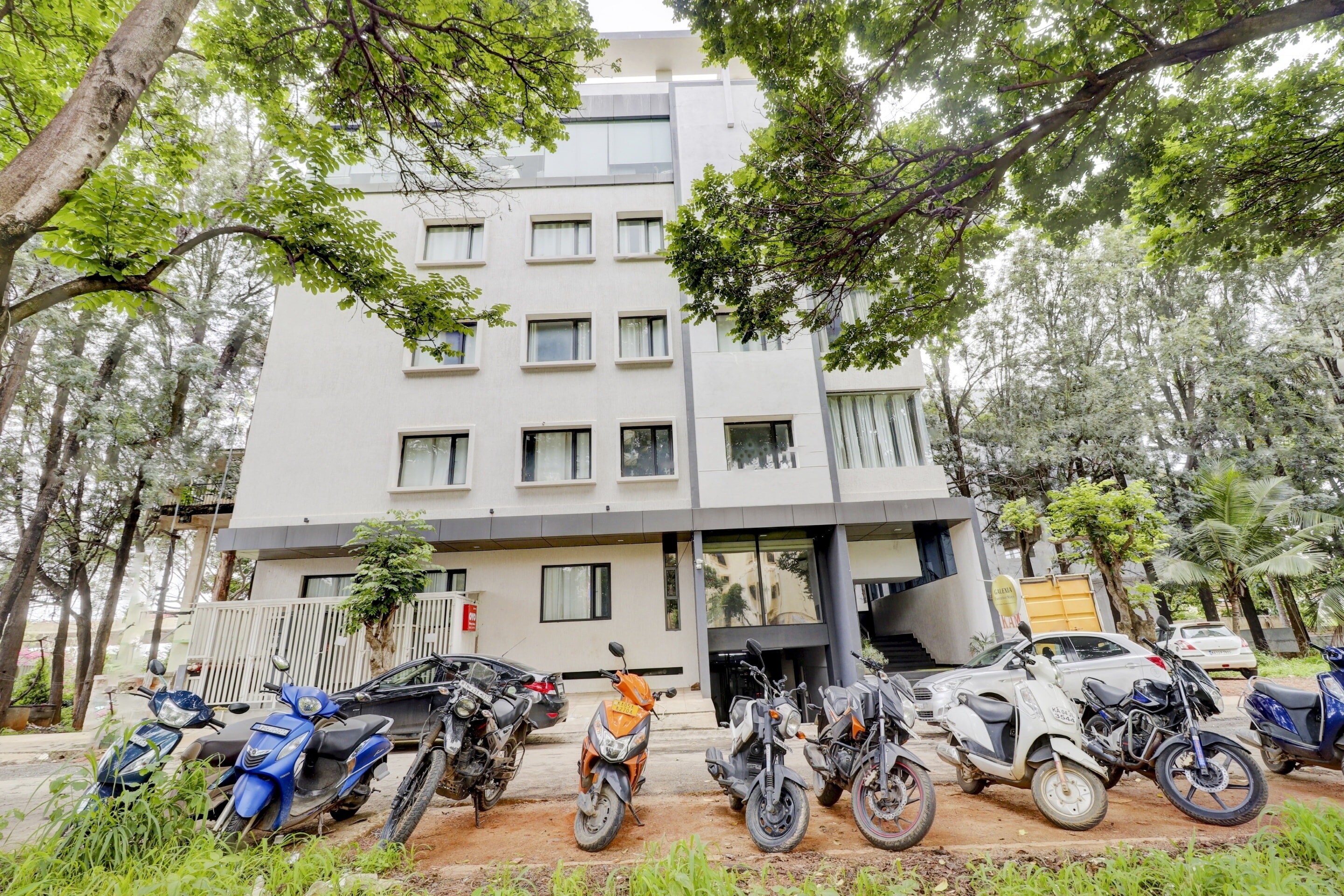 Sleek Townhouse Galexia Hotel and Resorts - Tap to explore photos