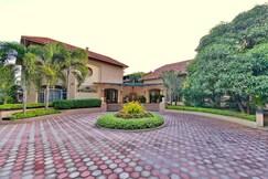 Pramod Convention & Club Resort