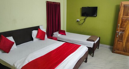 Yo Bangla Room Type - NON AC - FAMILY TRIPLE BEDROOM