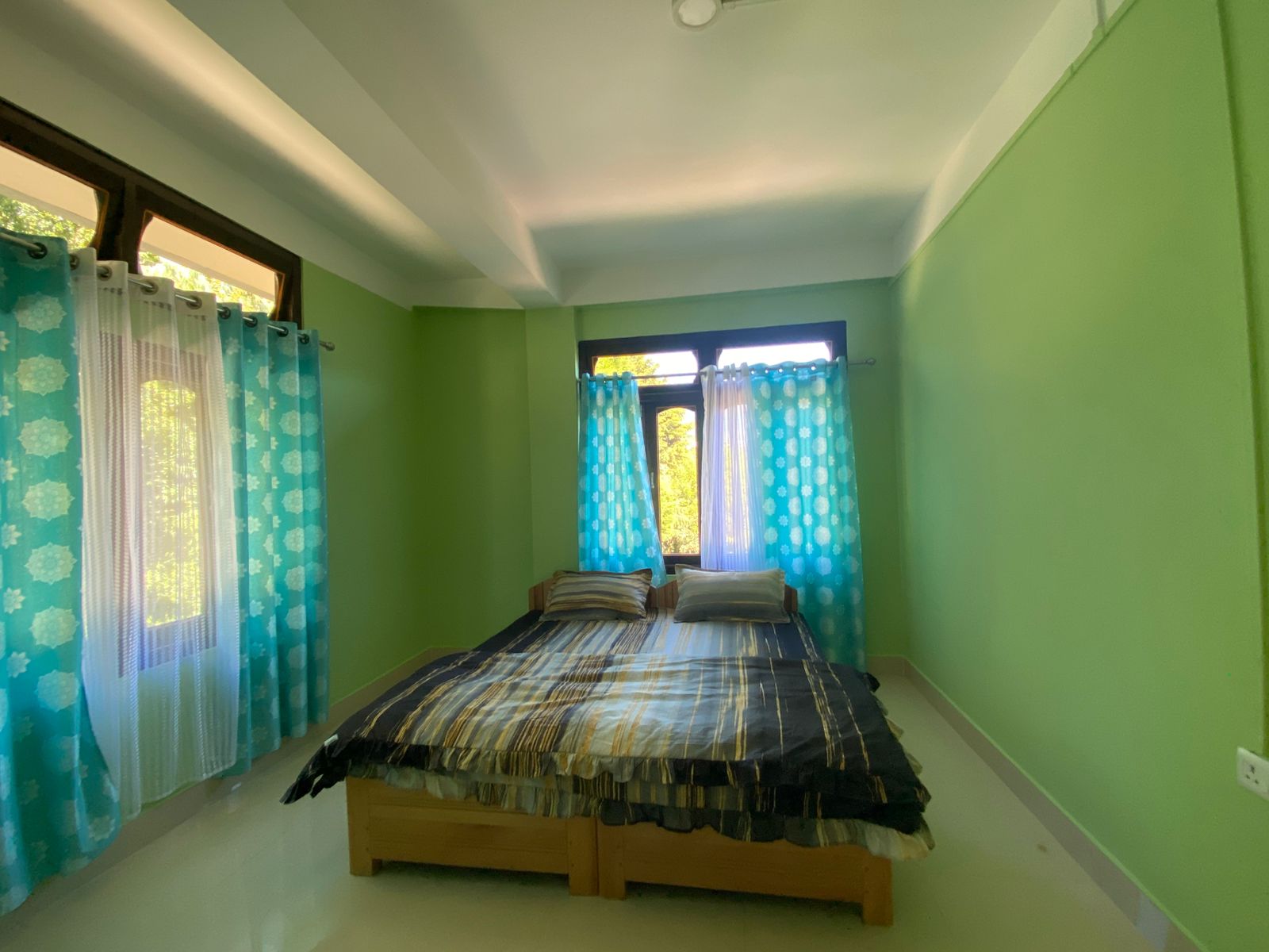 LuxNook Homestay - Tap to explore photos