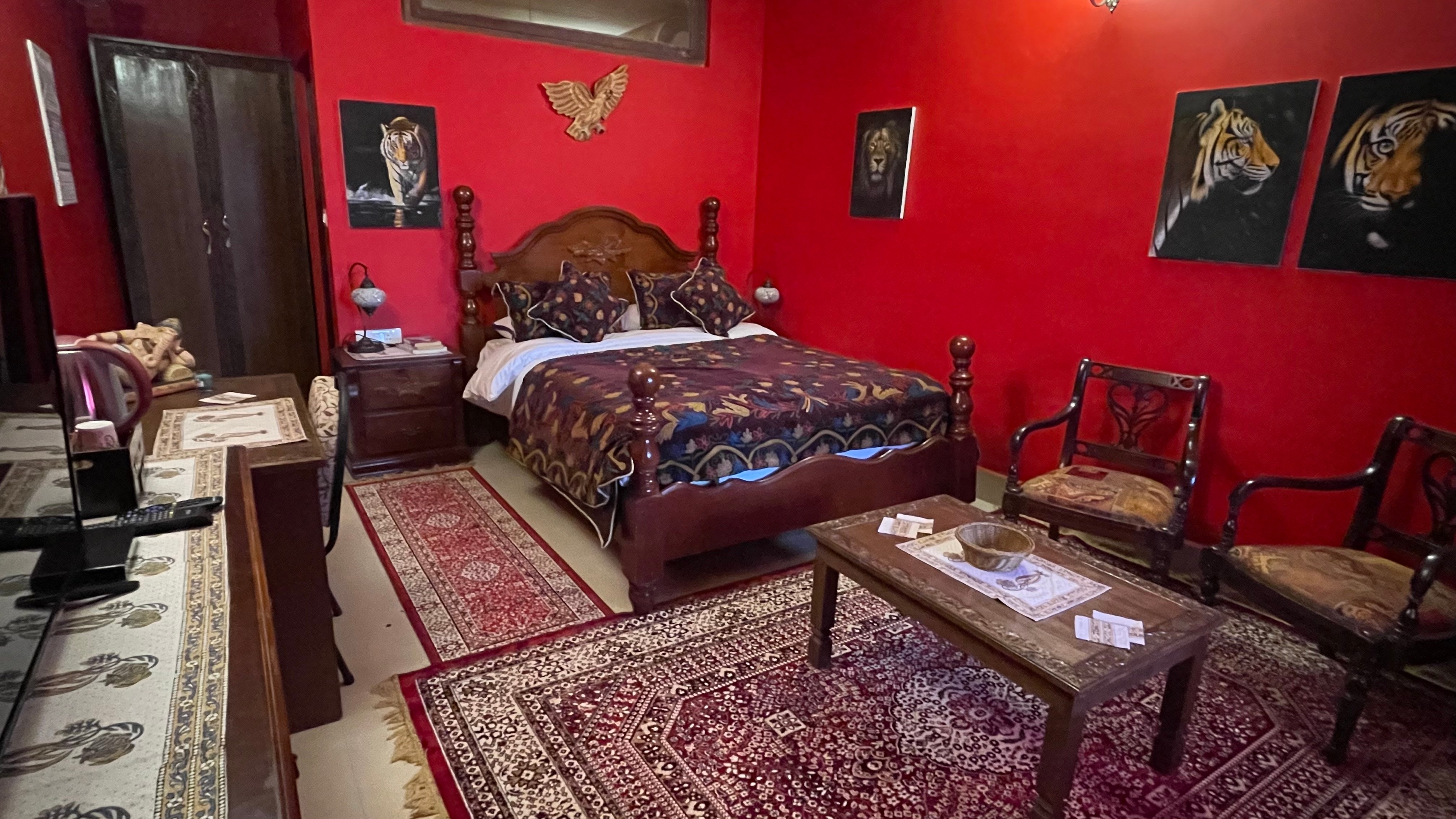 Habba Kadal Kashmiri Heritage Hotel - Tap to explore photos