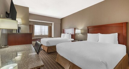 Best Western Plus Peak Vista Inn & Suites Room Type - 2 Queen Beds, Non-Smoking, Work Desk, Microwave And Refrigerator, Full Breakfast Best Western Plus Peak Vista Inn & Suites Room Type - 2 Queen Beds, Non-Smoking, Work Desk, Microwave And Refrigerator, Full Breakfast