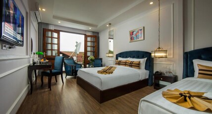 S Central Hotel and Spa Room Type - Family Room with Balcony S Central Hotel and Spa Room Type - Family Room with Balcony