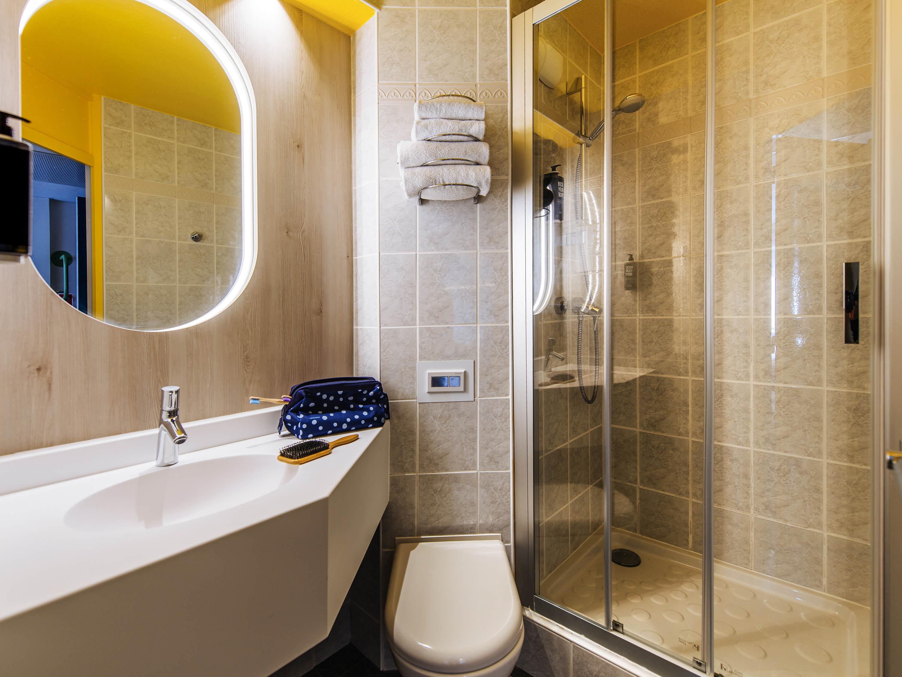 ibis Styles Antibes - Tap to explore photos