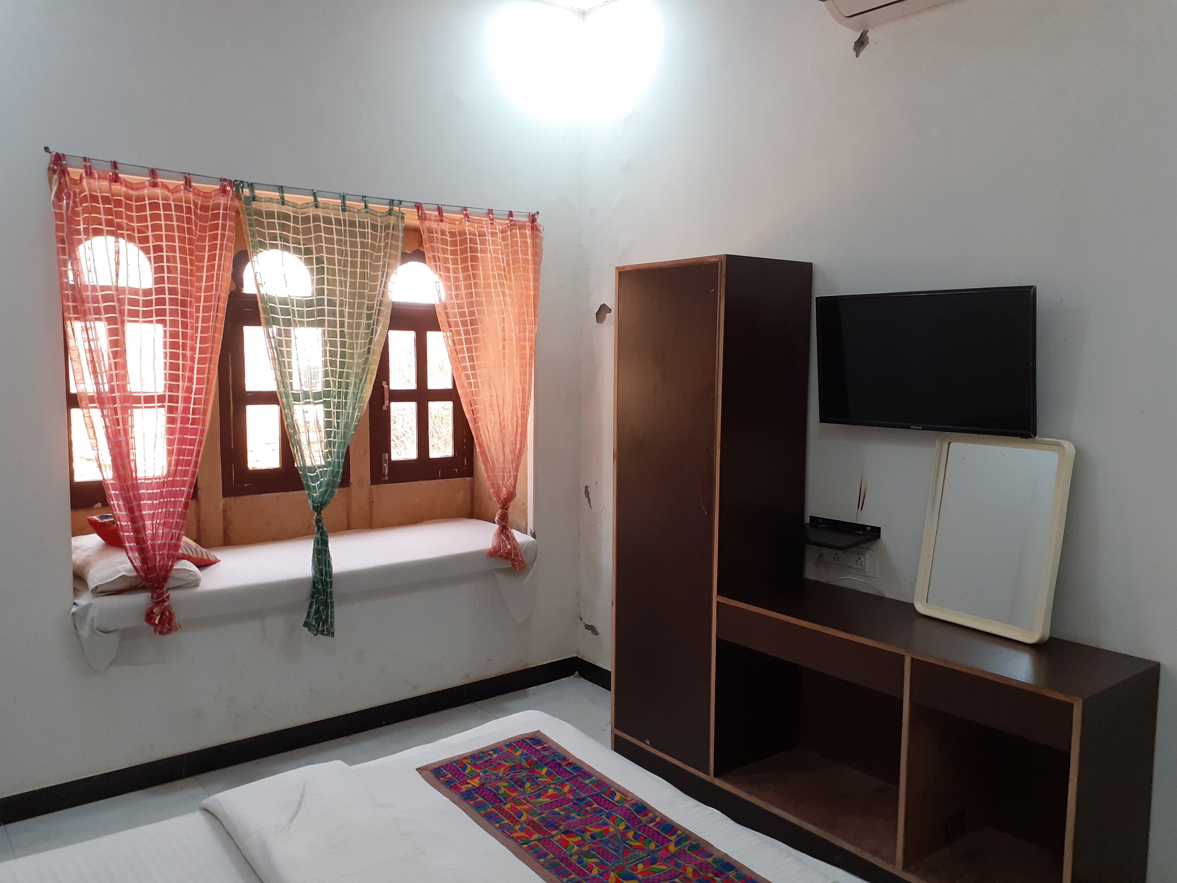 Hotel ak haritej - Tap to explore photos