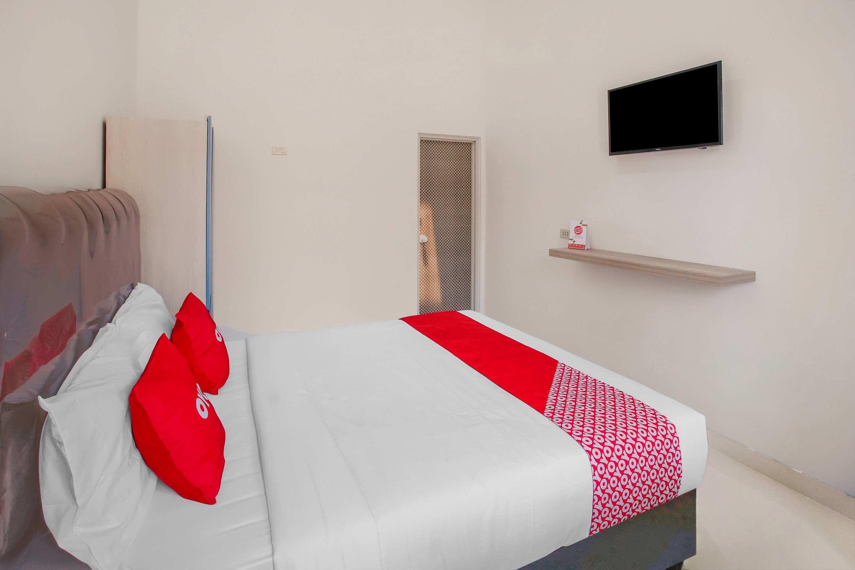 Hotel O Wisma Bambu Syariah - Tap to explore photos