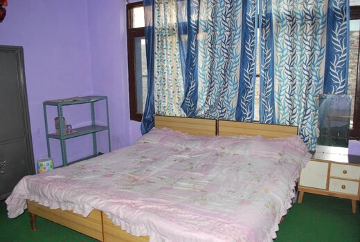 Kashmir Mahal Guest House