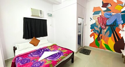 Mad Squad Hostel | Dorms & Rooms Room Type - Superior King Room