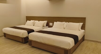 HOTTEL SARADDHA GRANDE Room Type - Maharaja Suite Room