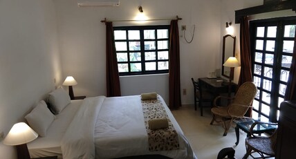 Vila Goesa Beach Resort (A Beach Touching Property ) Room Type - Executive Deluxe rooms (with bathtub)