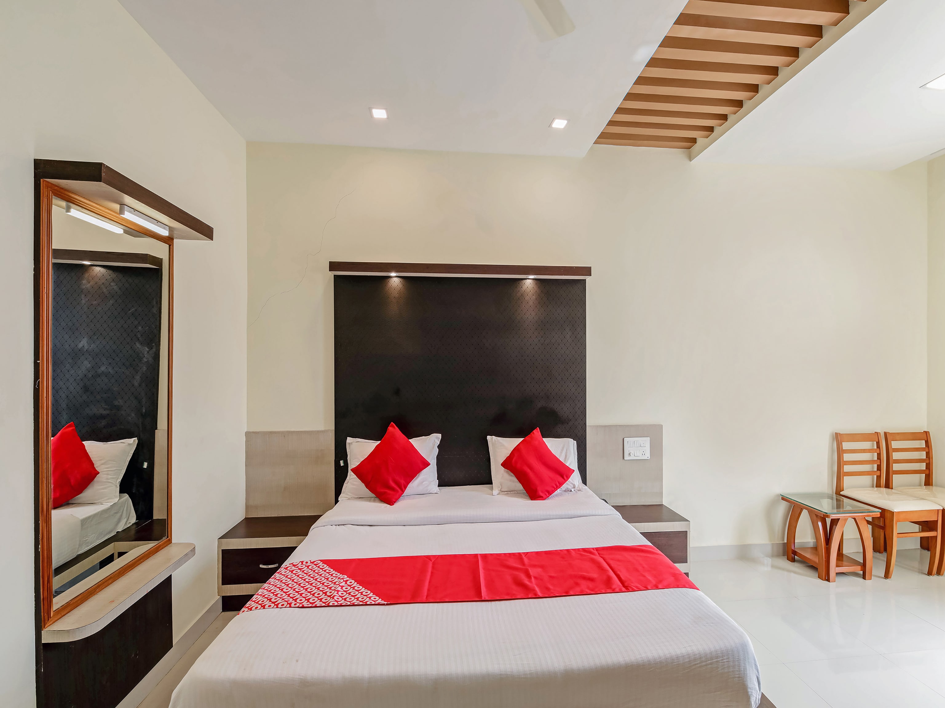 SLV Royal INN Mysore - Tap to explore photos