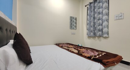 Geeta Homestay Room Type - Deluxe Family Non AC with Terrace