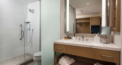 Canopy by Hilton Dallas Frisco Station Room Type - 2 QUEEN BED PREMIUM ROOM