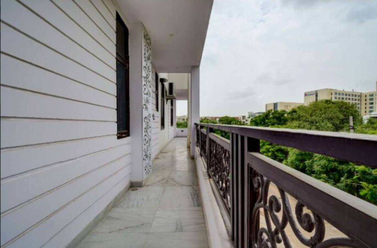 Hotel Lakhdatar Heritage - Tap to explore photos