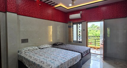 River Stone Home Stay Room Type - DELUXE TRIPLE ROOM