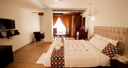 Central Plaza Room Type - Executive AC