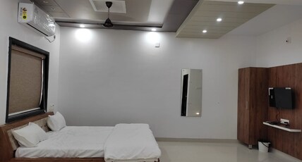 The Hotel Trident Kodinar Room Type - DELUXE AC - ROOM