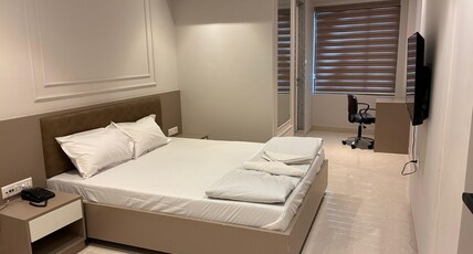 SWARN HOTEL Room Type - DOUBLE BED ROOM - King Bed