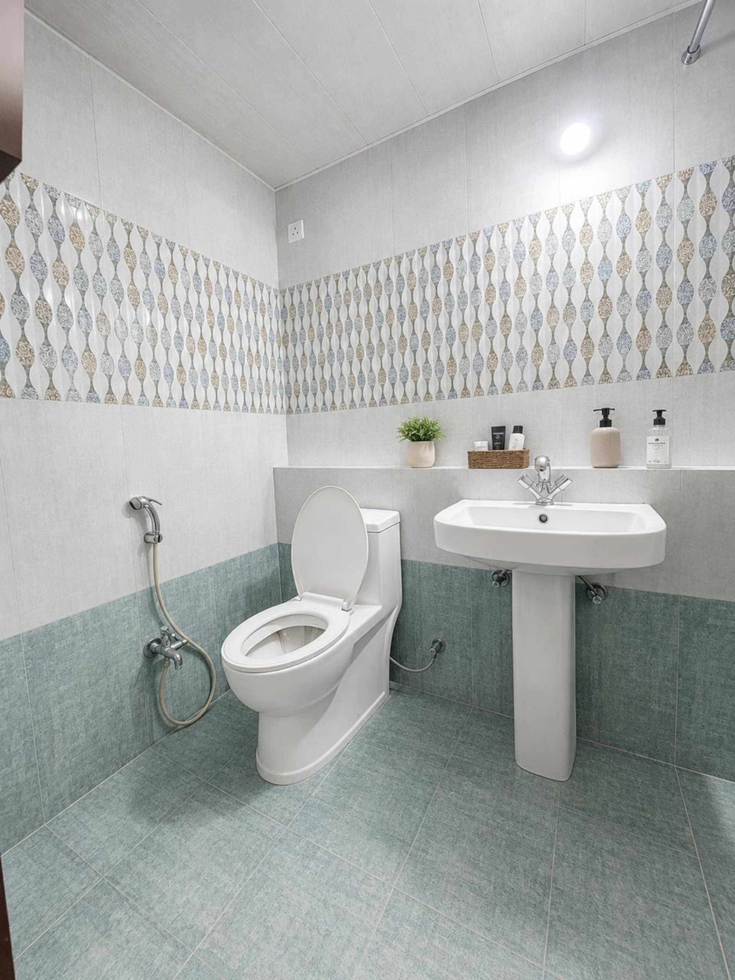 Luxury stay in a Flat - Tap to explore photos