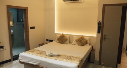 Hotel Park Heaven Room Type - AC DOUBLE BEDROOM Hotel Park Heaven Room Type - AC DOUBLE BEDROOM