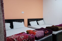 Address of Hotel shiv manohar
