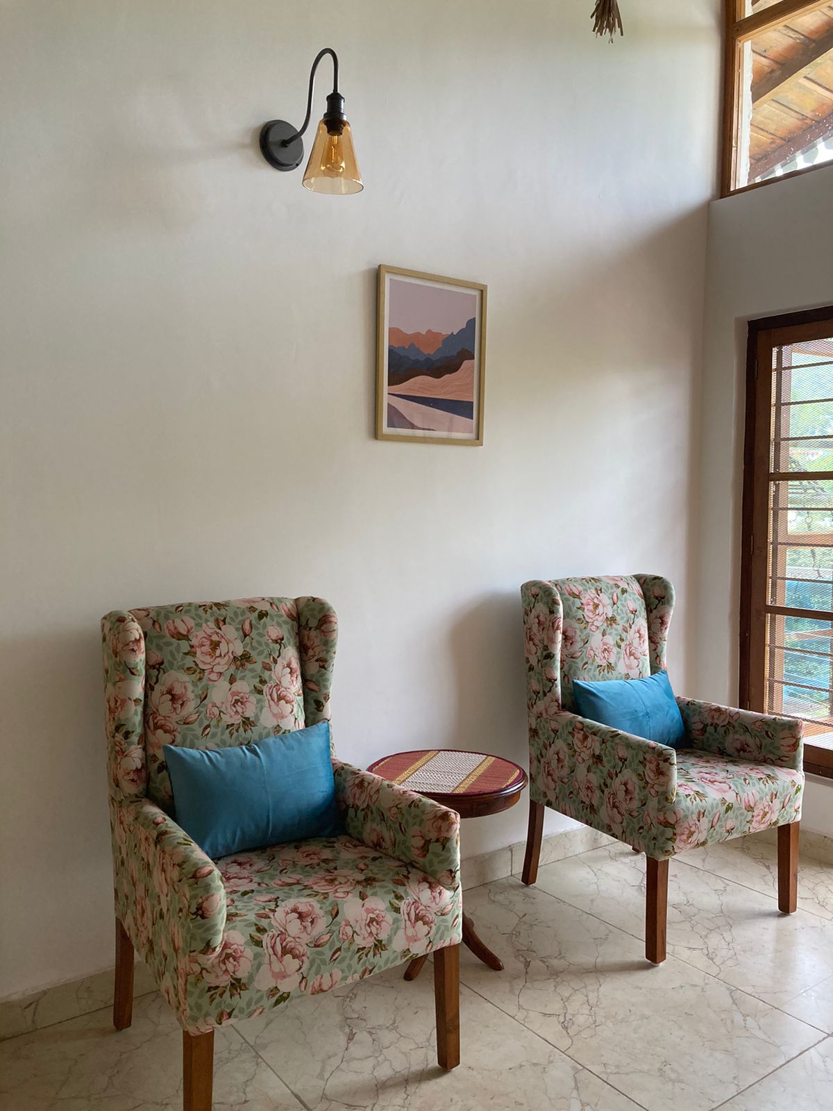 Serene Hills Cottage - Tap to explore photos