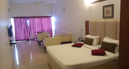 Mascot Beach Resort Room Type - Premium Sea View Room