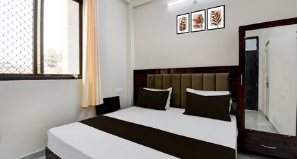 Hotel O by OYO GREENWOOD INN Room Type - Classic
