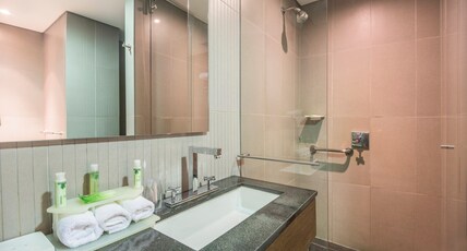 Holiday Inn Express BOGOTA - PARQUE LA 93 Room Type - 2 Queen Beds Standard