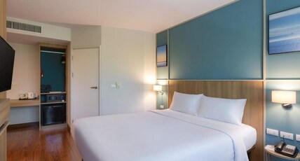 Ibis Phuket Patong Room Type - Superior Room, 1 Queen Bed