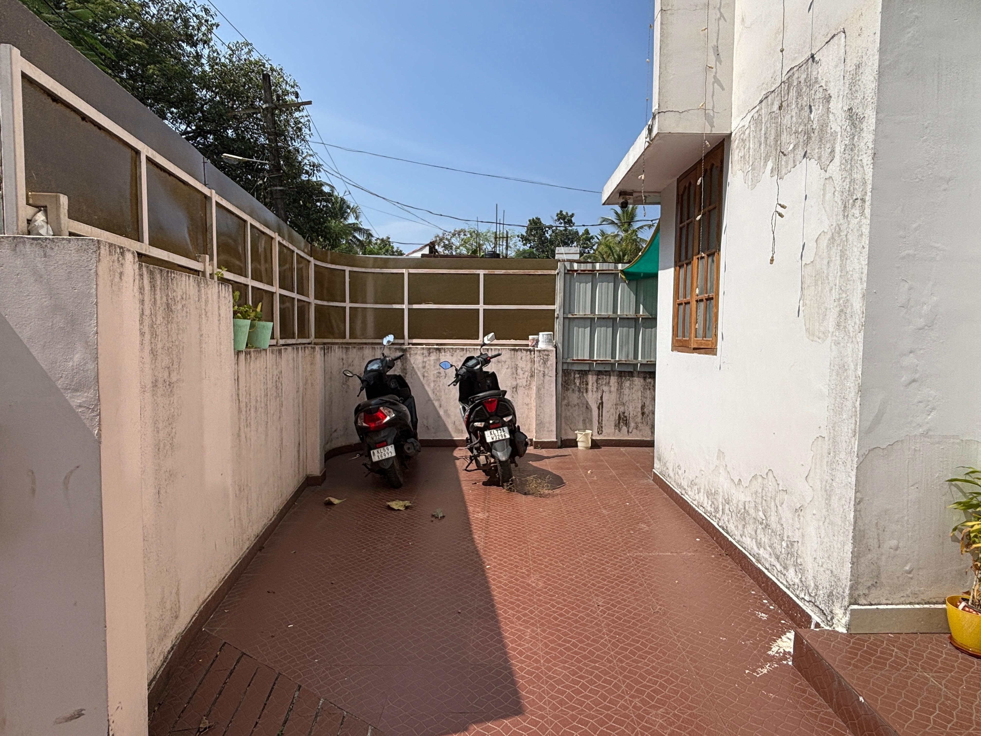 Grand Sky Mixed Hostel - Tap to explore photos