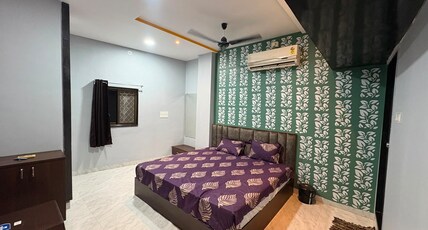 V Raj Palace Room Type - Deluxe Room