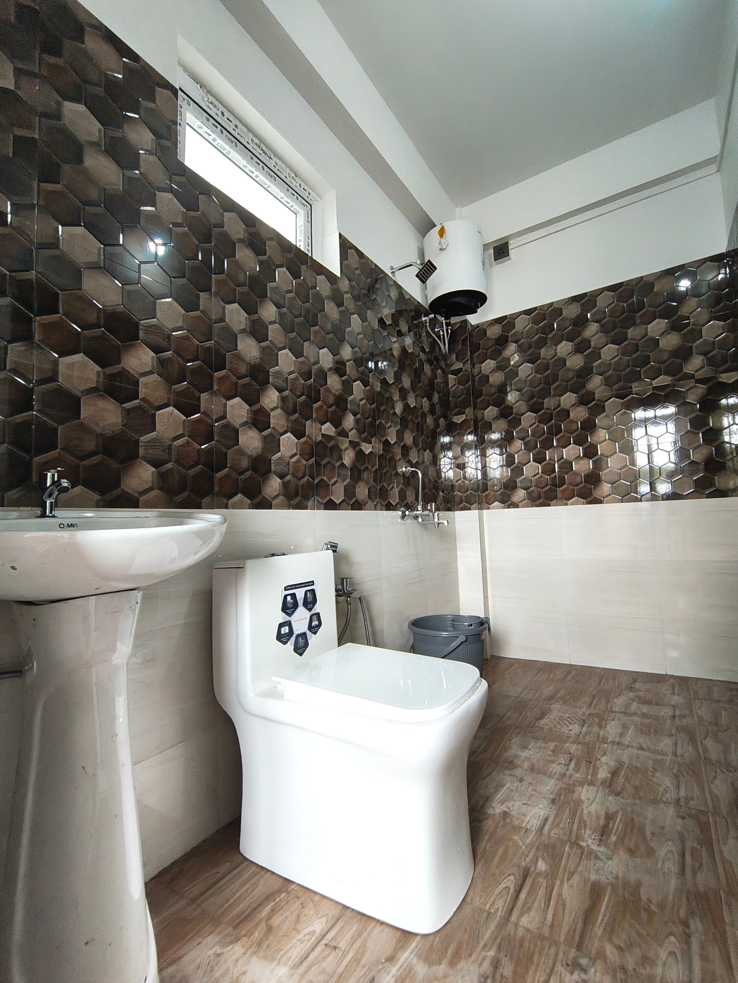 Ban's Inn Homestay - Tap to explore photos