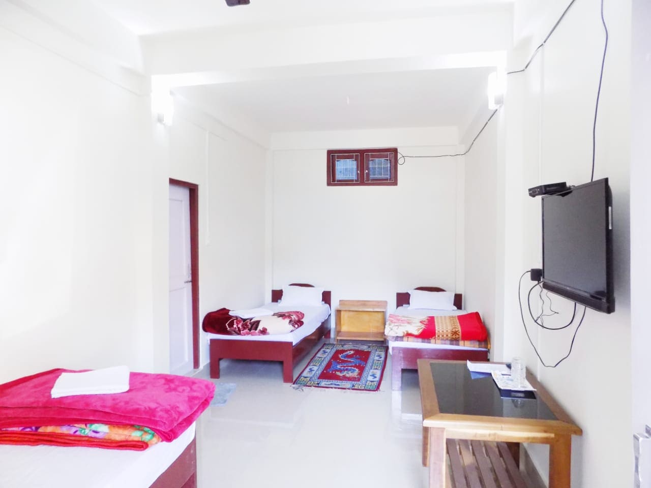 Wangdi Homestay - Tap to explore photos