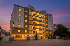 FabHotel Limestone Suites - 750m from Yashoda Hospitals, Somajiguda