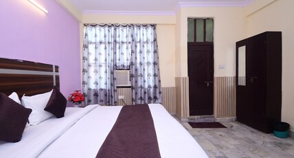 Hotel New Vijeet Palace Room Type - Super Deluxe Room