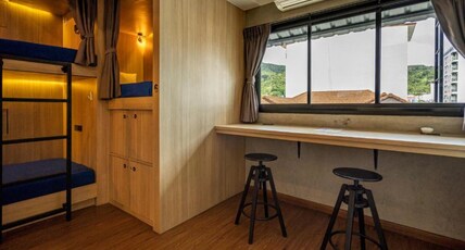 Patong Poshtel Room Type - Bunk Bed in 6 Female Dorm