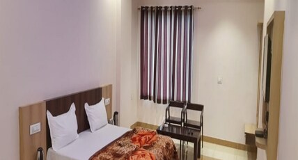 Golden Star Hotel and Resorts Room Type - Deluxe room