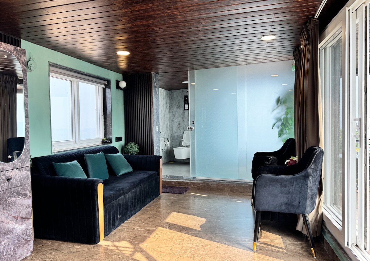 SKYGRAM STAYS CLOUD 2 2BHK WITH LAKE VIEW - Tap to explore photos