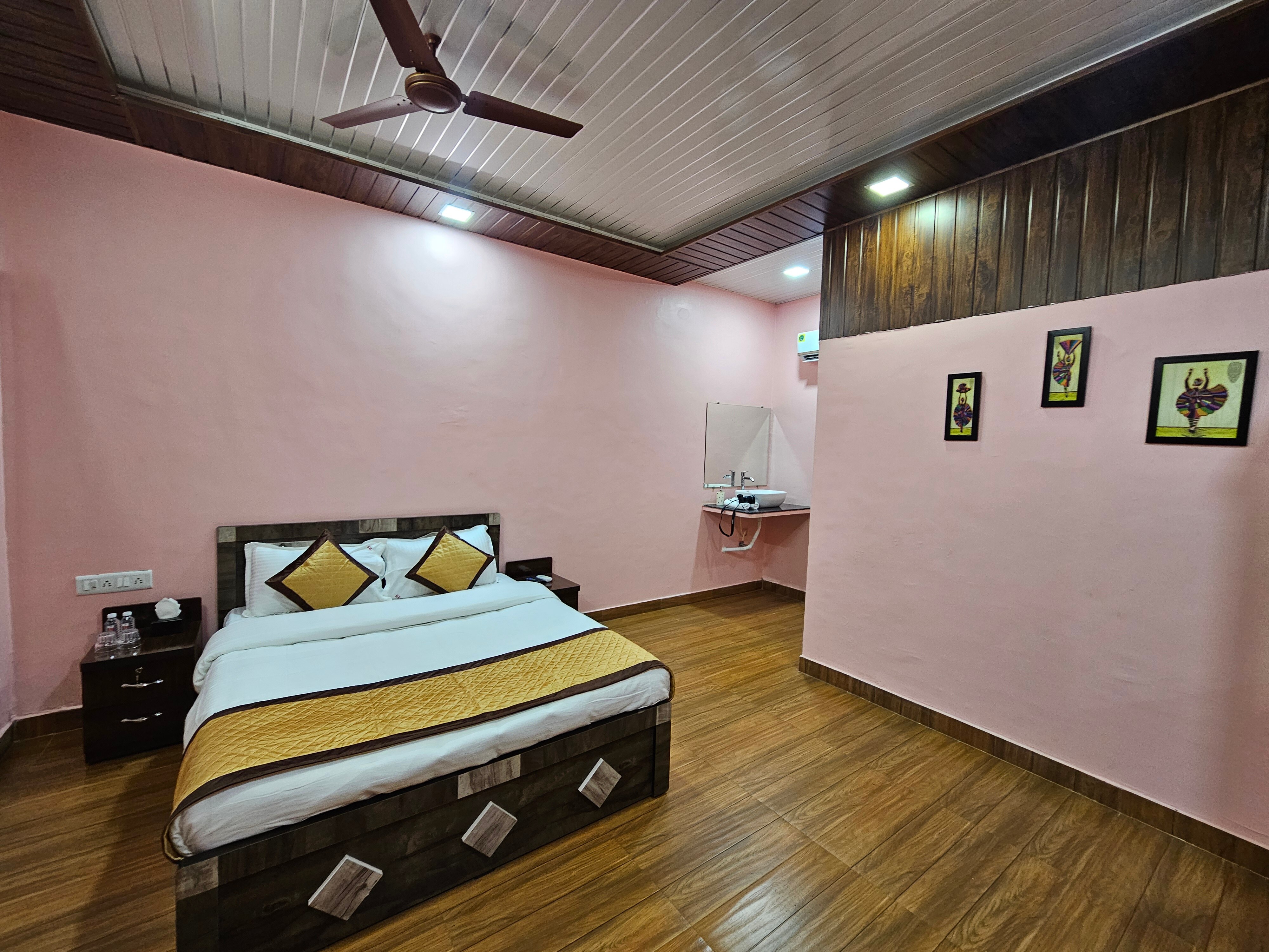 Shanti Forest Resort - Tap to explore photos