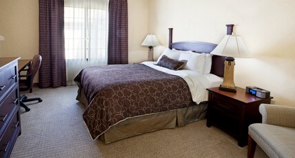 Staybridge Suites CORPUS CHRISTI Room Type - 1 Bdrm Ste Comm Access Roll Shwr 1 Qn
