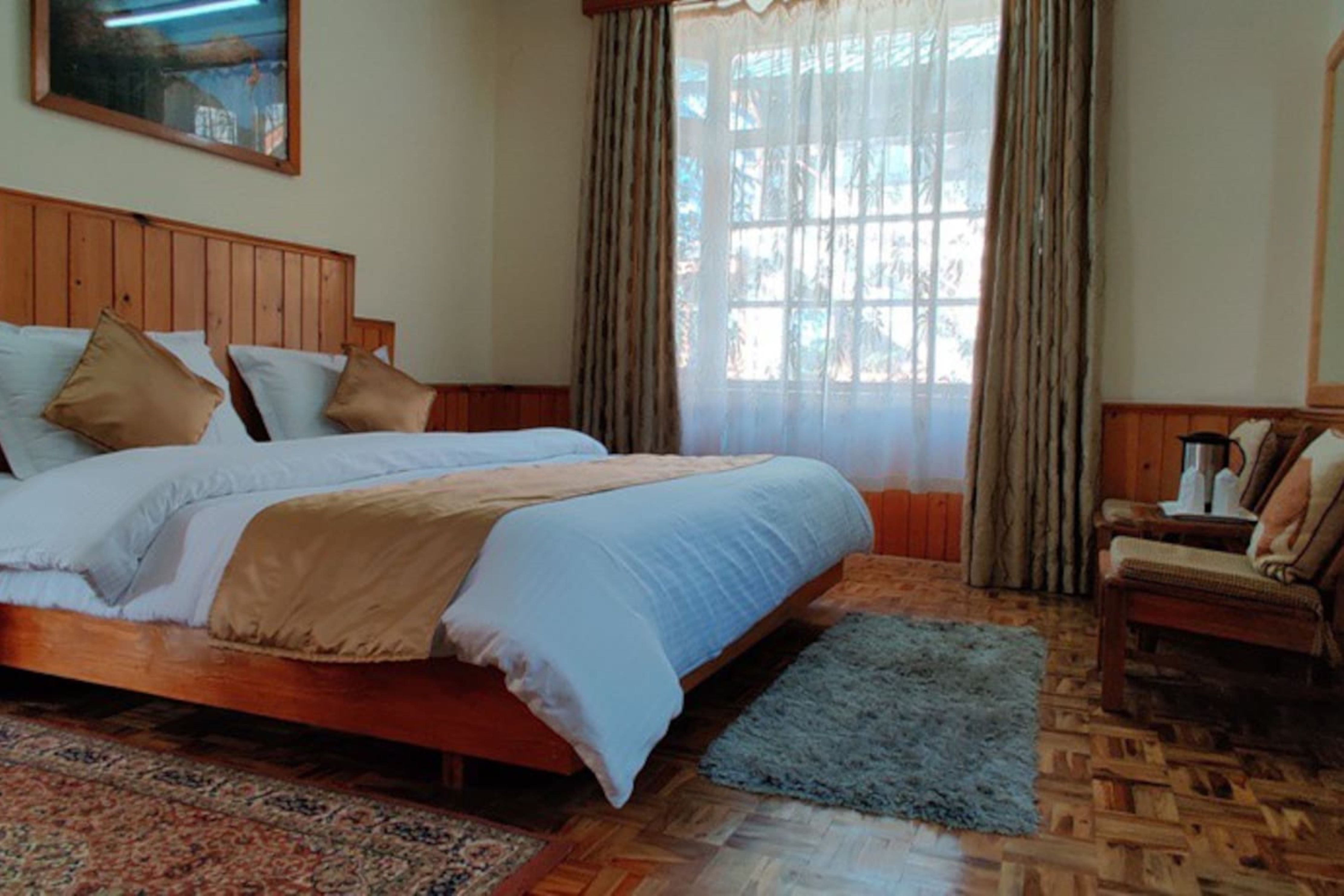 Bangloo, Three Bedroom Cottage - Tap to explore photos