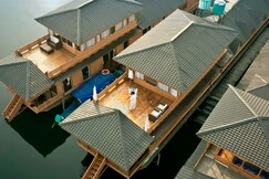 New Jacquline Heritage Houseboats