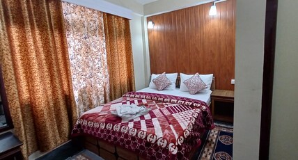 HOTEL HUNGREE RETREAT Room Type - View room for Couple (only for 2 pax)