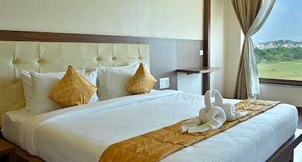 Laxmi Empire Hotel Room Type - Suite Room with Bath Tub