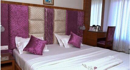 Hotel Devamrit Room Type - Deluxe Room