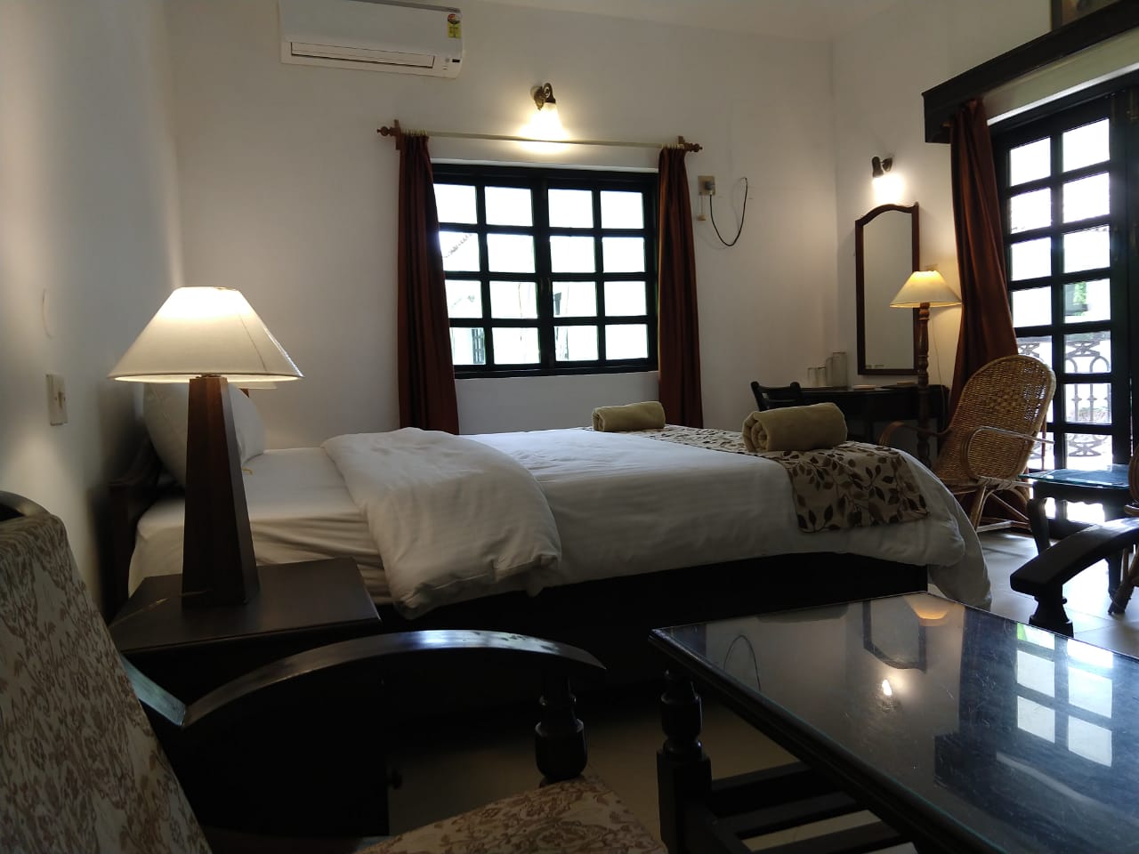 Vila Goesa Beach Resort (A Beach Touching Property ) - Tap to explore photos