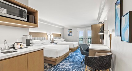 Crowne Plaza Hotel Orlando Downtown Room Type - 2 Queen Standard Mobility Accessible Tub