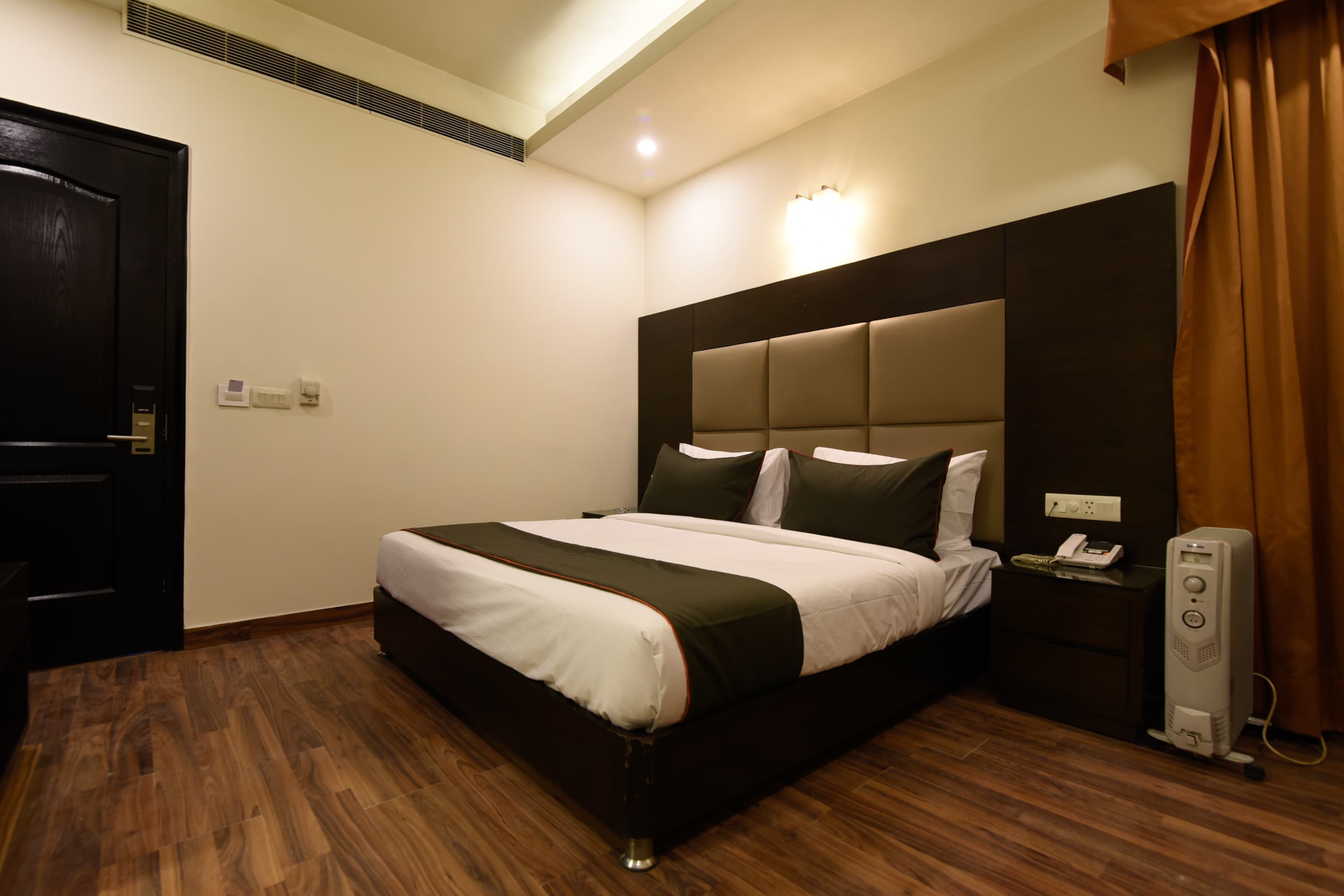 Hotel O Venkata Sai Sadan Mathrusree Nagar - Tap to explore photos