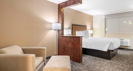 Best Western Post Inn Room Type - 1 Queen Bed, Non-Smoking, Microwave And Refrigerator, Wi-Fi, Full Breakfast Best Western Post Inn Room Type - 1 Queen Bed, Non-Smoking, Microwave And Refrigerator, Wi-Fi, Full Breakfast